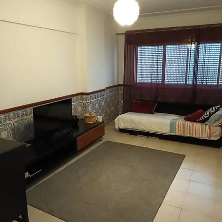 2br Queluz